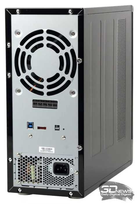 Rack RAID 8 Bay Sharkoon