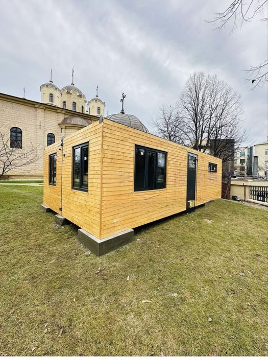 Vand containere modulare cu alubond si vitrina