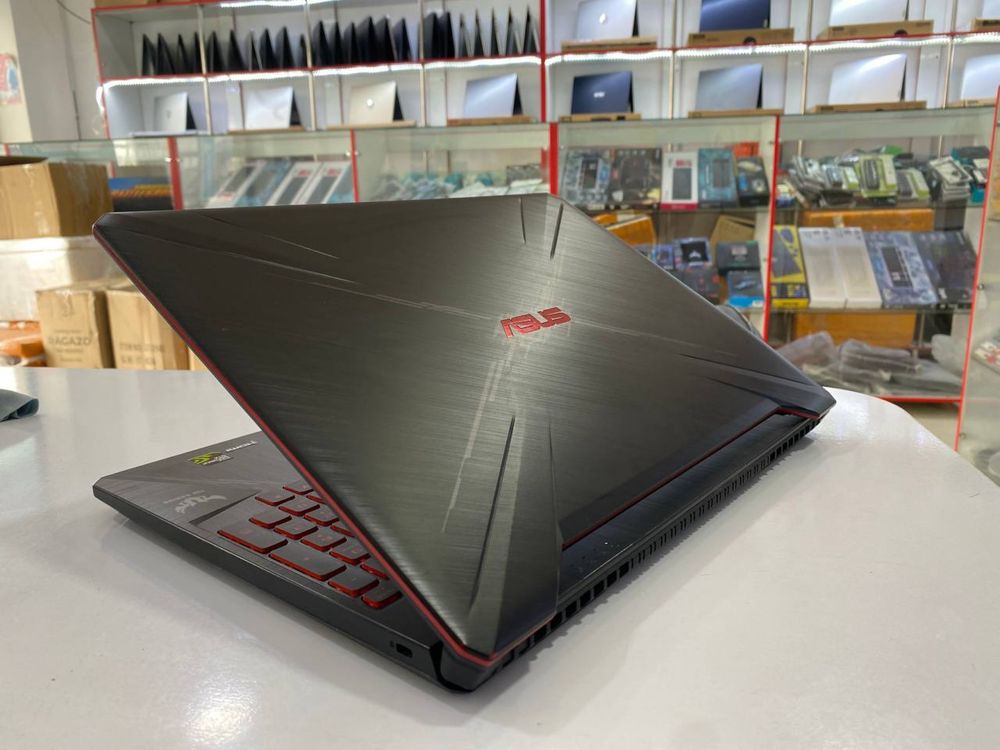 Asus tuf gaming core i7 zor holatda igravoy soraganlar uchun maxsus