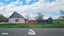 Casă cu 2 camere în stil tradițional, în Iratoșu