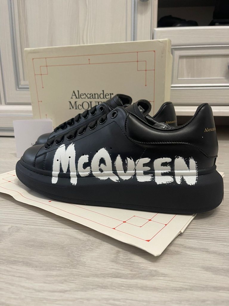 Alexander McQueen produs PREMIUM NOU