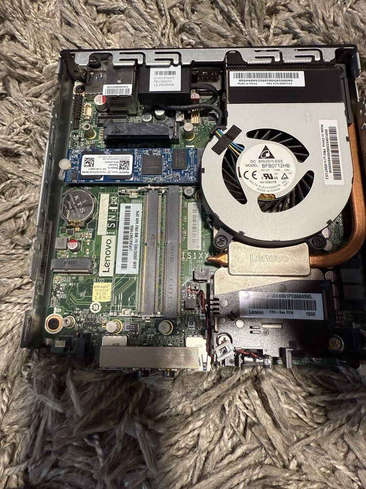 Mini PC / Tiny Lenovo M900, CPU Intel i5-6500T, 64GB SSD M.2, fara RAM