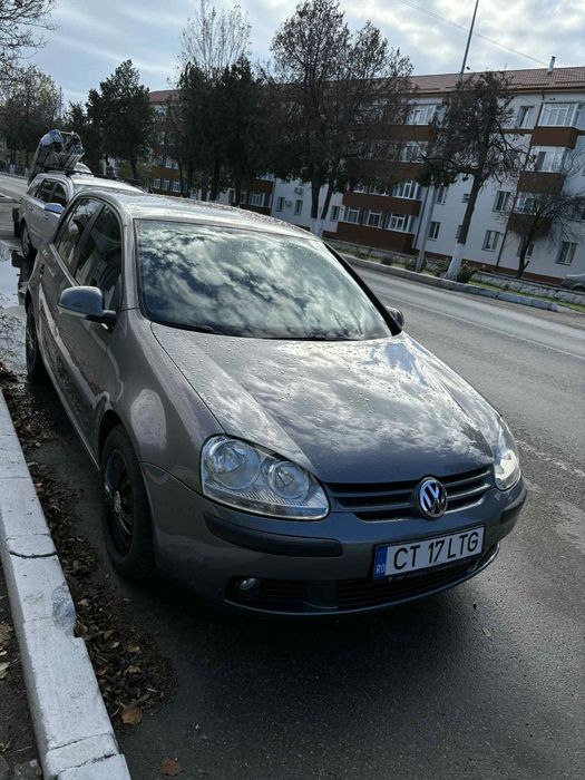 Ofer spre vânzare golf 5