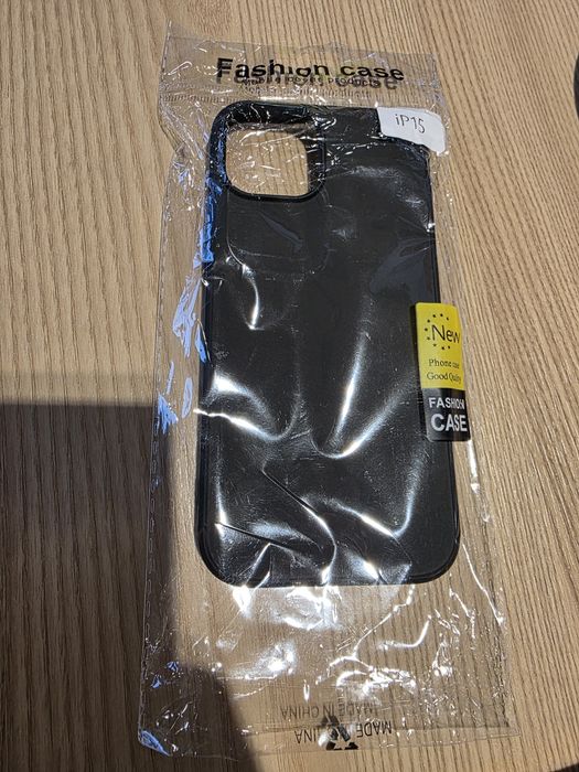 Husa Iphone 15 simplu