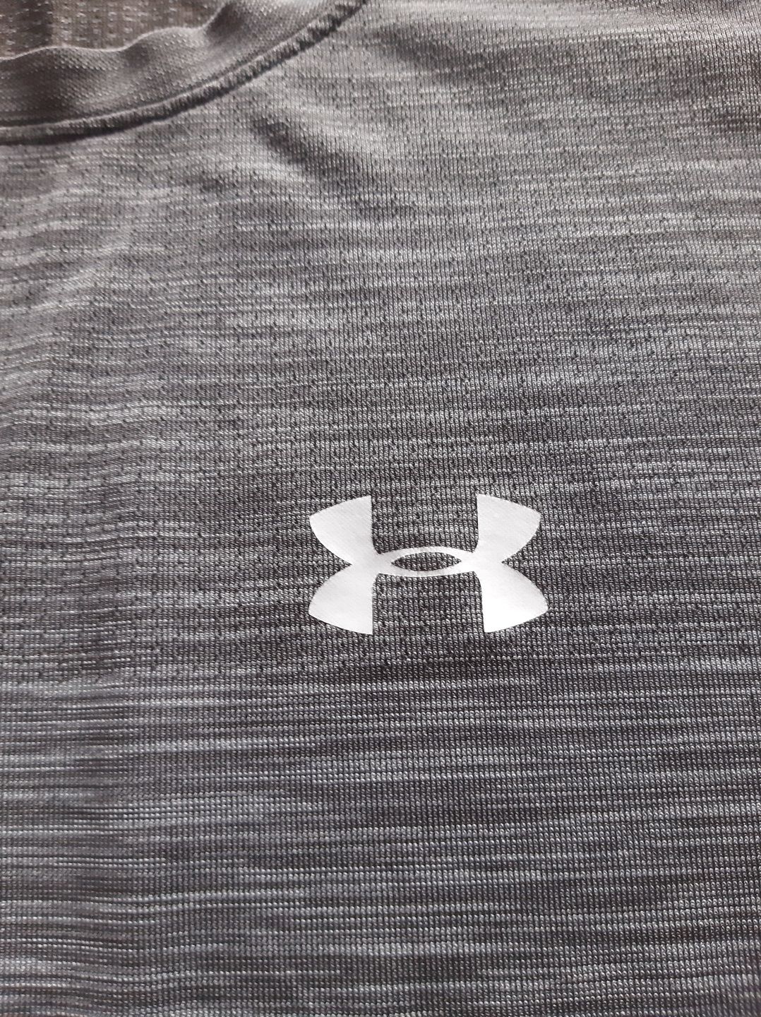 Under Armour L размер