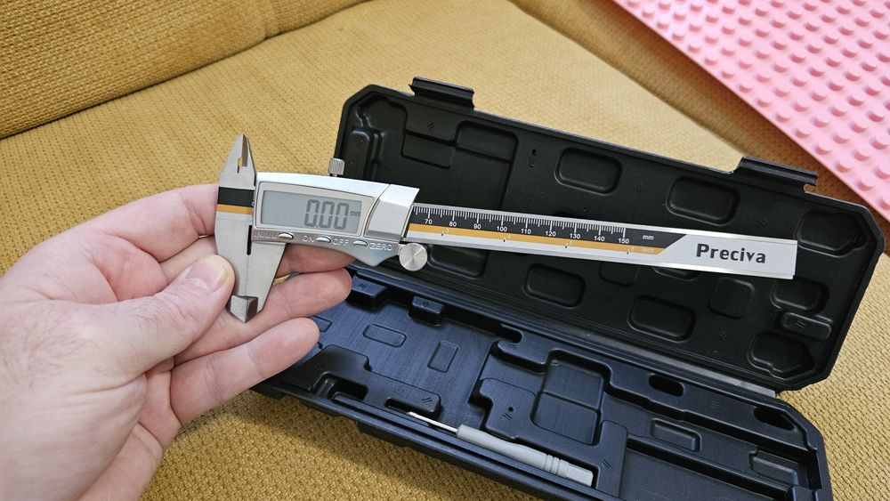 Subler digital metal nou