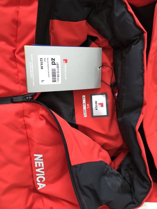 Geci de iarna Nevica