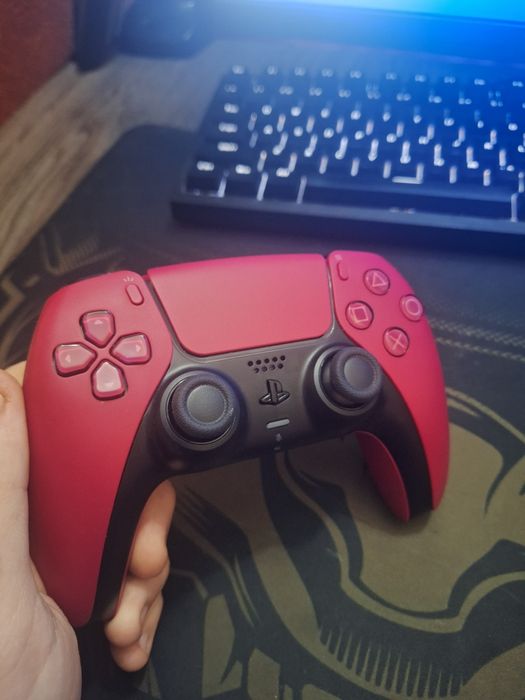 Игровой контроллер Sony PS5 DualSense красный
