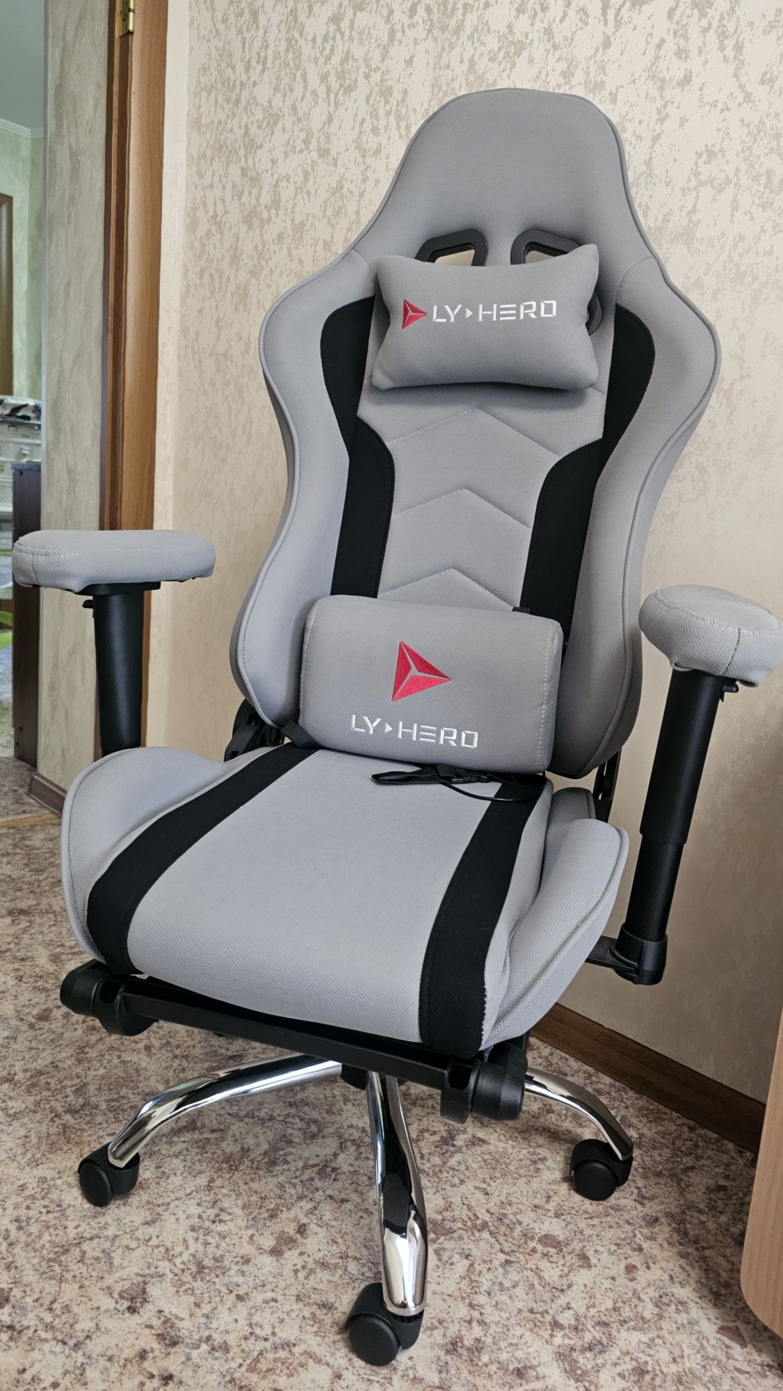 Игровое компьютерное кресло