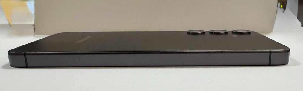 Samsung Galaxy S24 - 8GB RAM / 256 GB