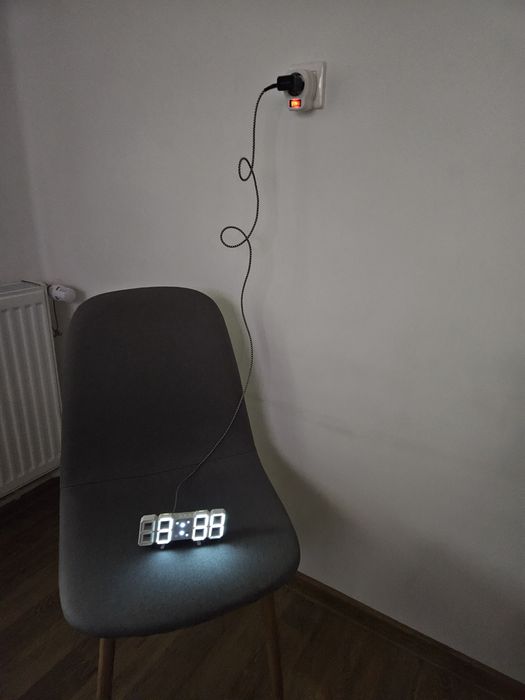 Ceas digital led  alb 3d cu data si temperatura usb c