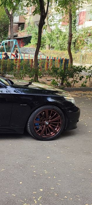 Vând jante BMW R18 anvelope ca noi