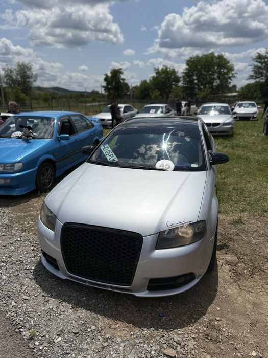 Vand sau schimb fată completa de a3 8p 2006