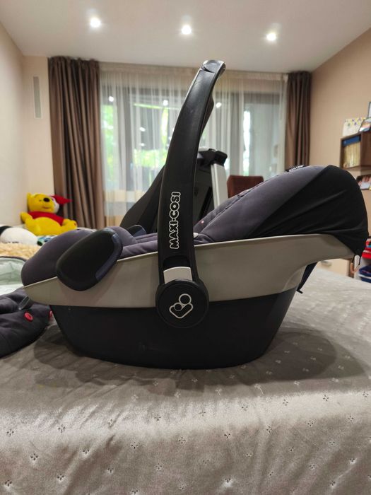 Детско столче за кола Maxi-cosi+основа със система isofix