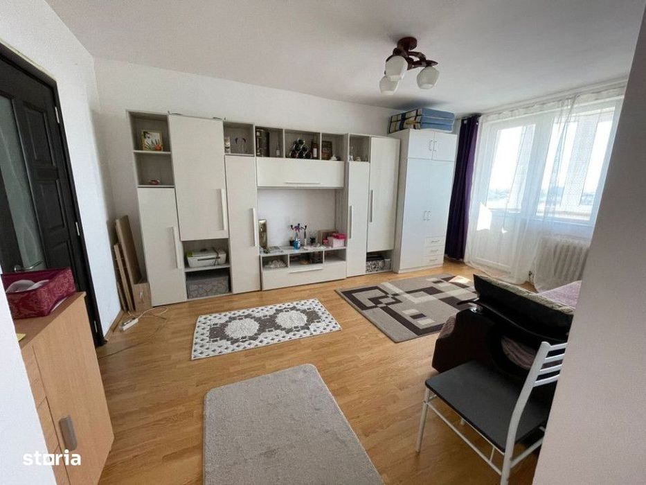 Vanzare- Apartament cu 2 camere, decomandat, mobilat si utilat, etaj 9