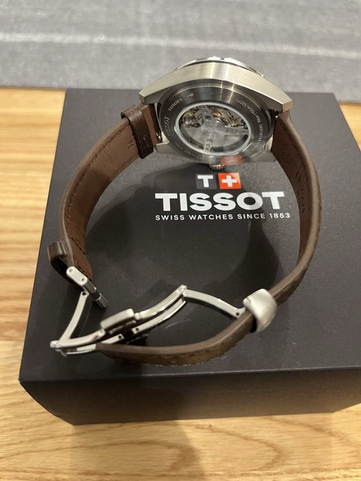 Продавам часовник TISSOT