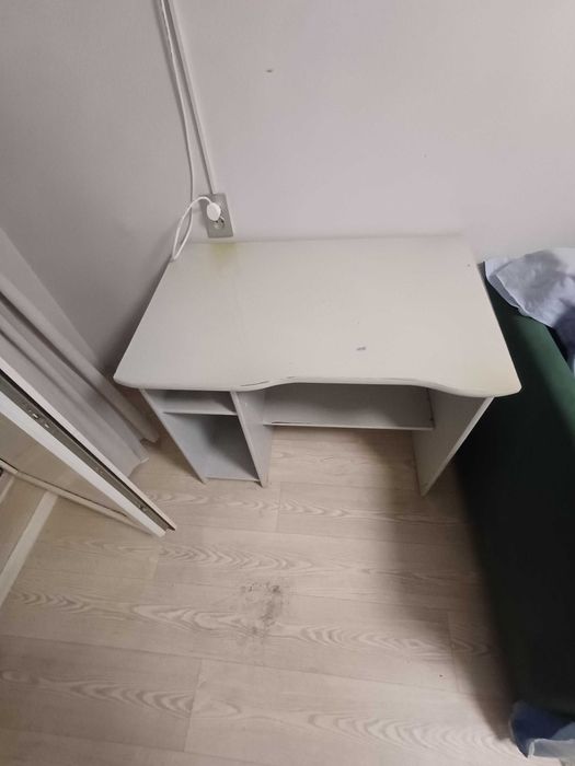 Письменный или компьютерный стол 90 ,60,75