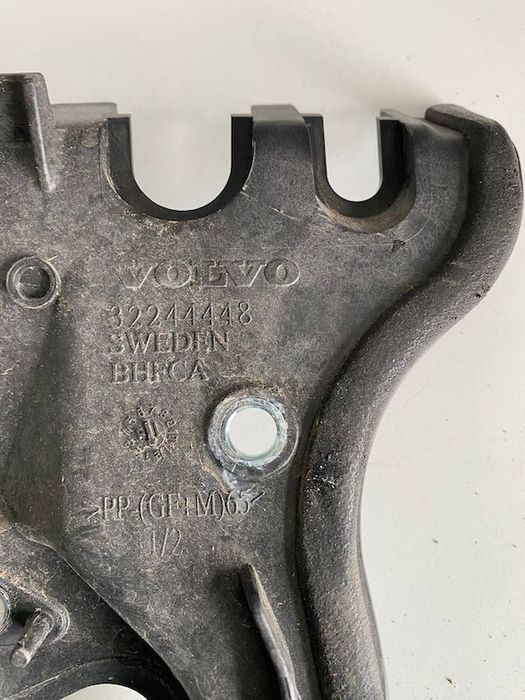Suport conducte apa Volvo S60 V60 V90 S90 XC60 XC90 2018+ 32244448