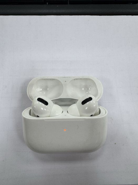Продам наушники Apple AirPods Pro