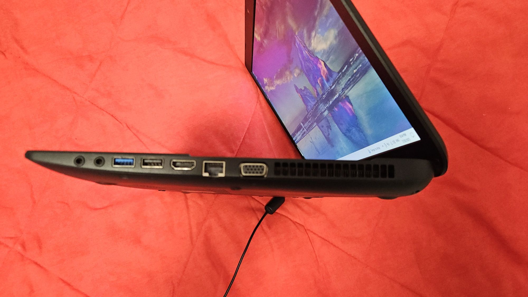 Лаптоп Toshiba Satellite AMD A6
