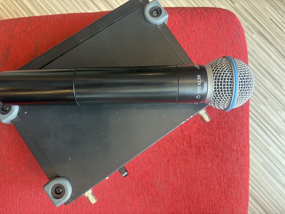 Микрофон Shure SLX4 P4