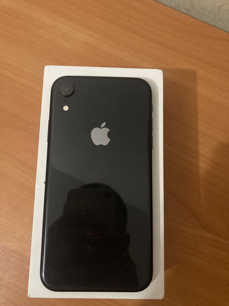 Продам Iphone xr