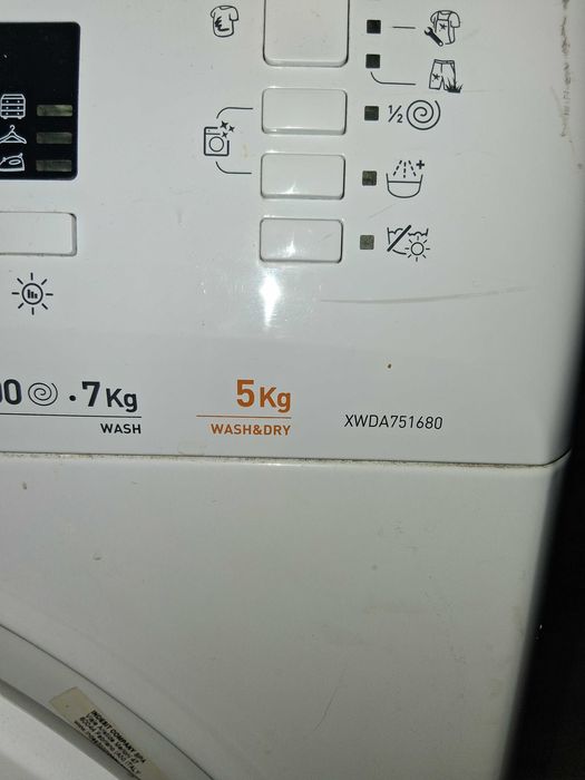 Пералня със сушилня Whirlpool