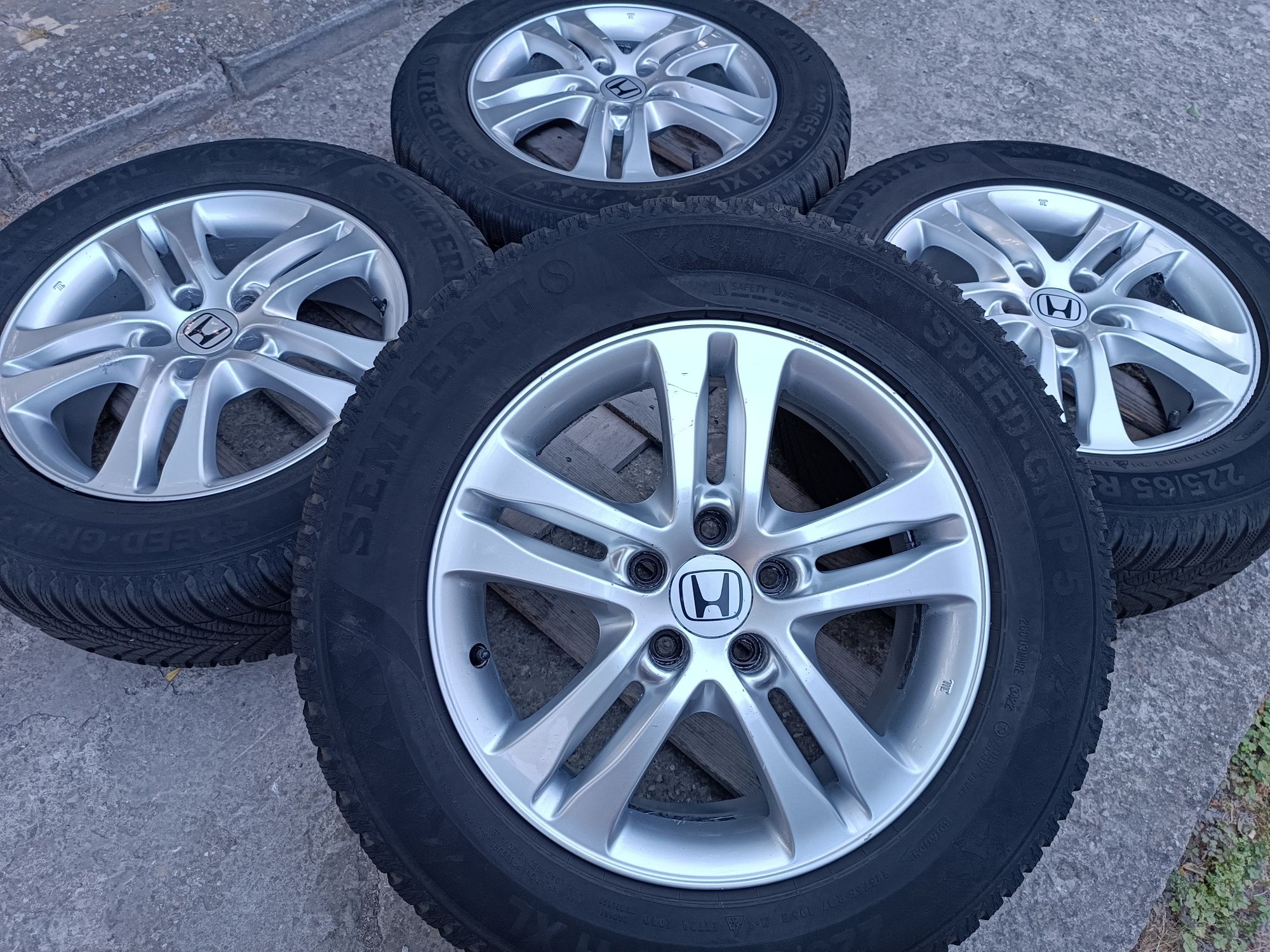 Лети джанти 17ки 5х114.3 Honda + зимни гуми 225/65/17 Semperit
