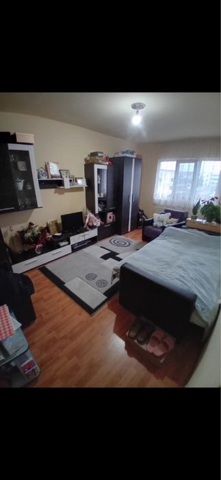 Apartament 3 camere de vanzare