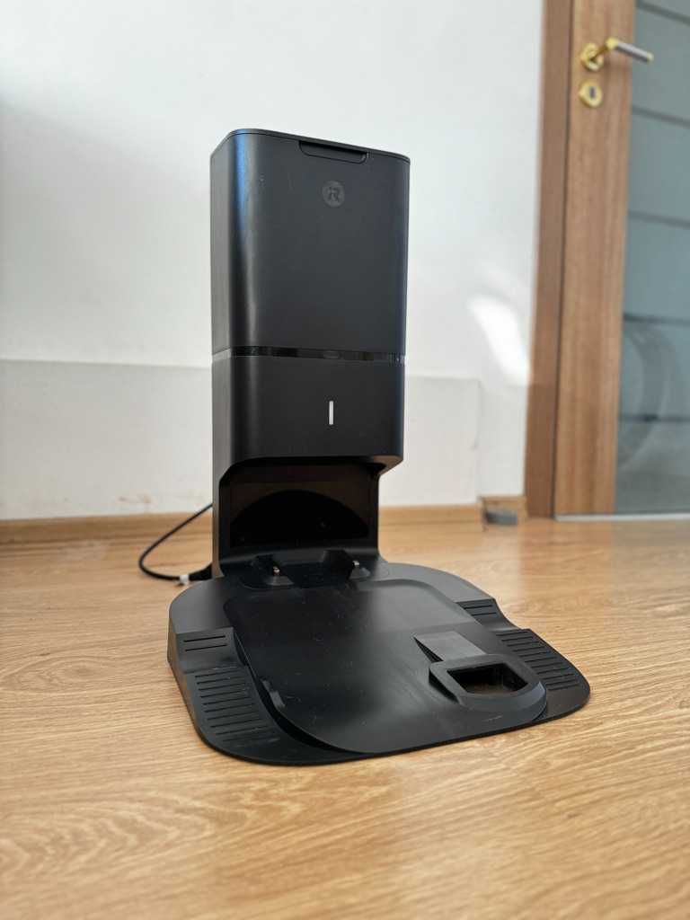 Прахосмукачка iRobot Roomba i7+