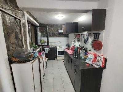 Casa de vanzare, zona centrala, disponibila imediat