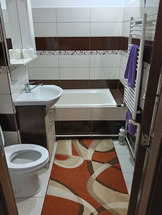 Închiriem apartament