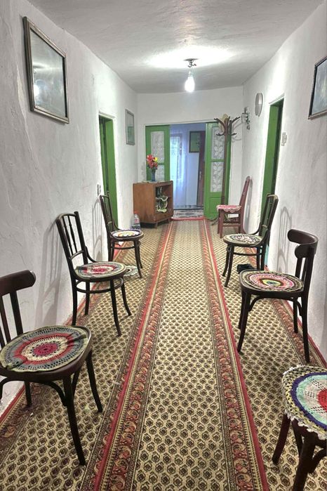 Vând casă bătrânească sau schimb cu apartament  Strehaia ,Simian Motru