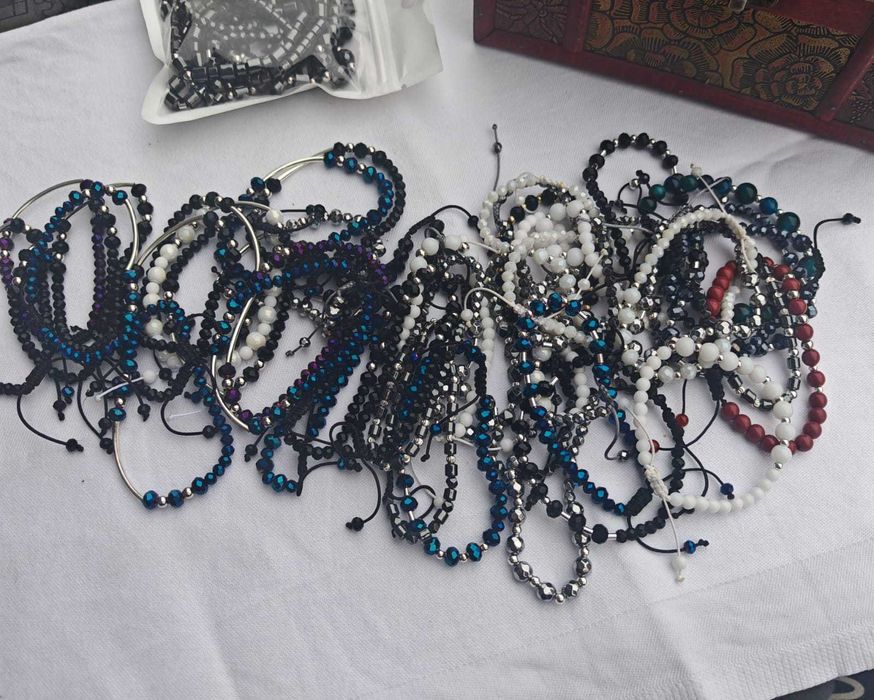 set de bratari dama din margele si argint.3 bucati 100 lei