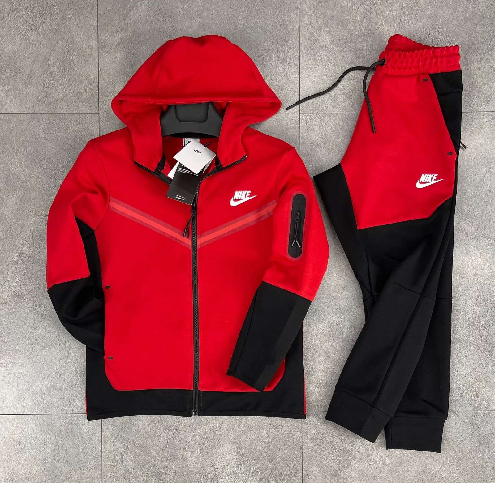 Детски екипи Nike Tech Fleece 15 цвята (от 134 до 170см)