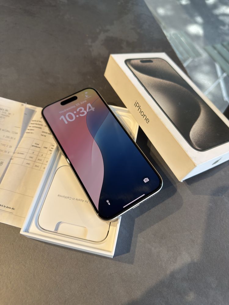iPhone 15 Pro natural titanium 128Gb • ca NOU • baterie 96% • garantie
