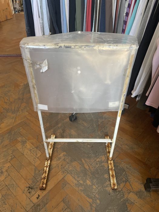 Suport reclama din fier