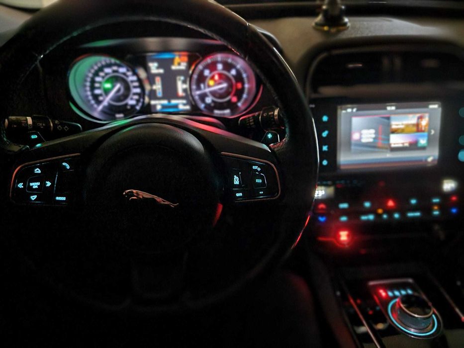 Jaguar XE 2.0 Portofolio ,CP Automat