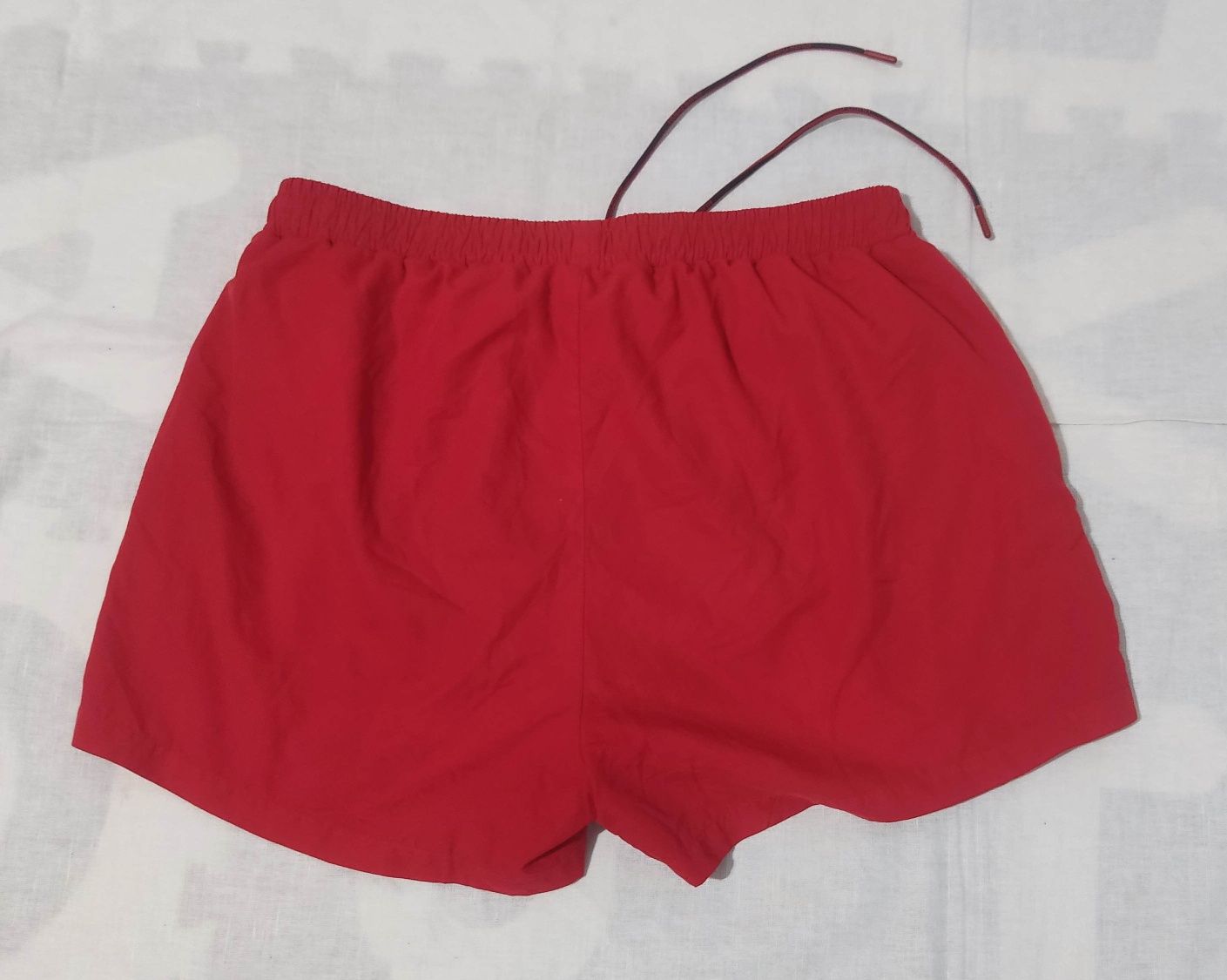 Pantaloni Hugo Boss mărime L bărbați scurți plaja piscina ștrand mare