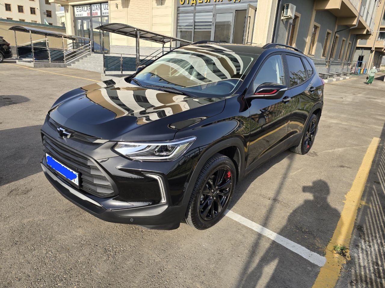 Chevrolet  trecker redline sotiladi