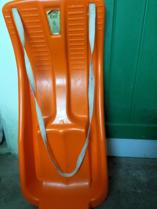 Пластмасова шейна платформа с въже