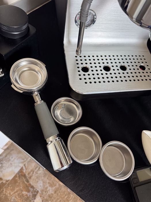 Espressor de cafea Smeg emc02 + Eureka mignon manuale