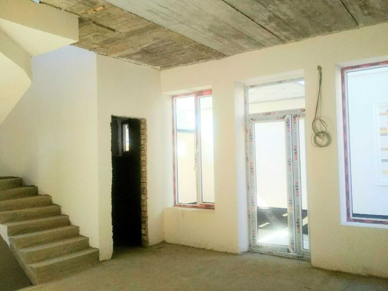 Котеджлар сотилади 4-6-8 хона  244-346 м.кв.гачаЧистовой Кибрай рн