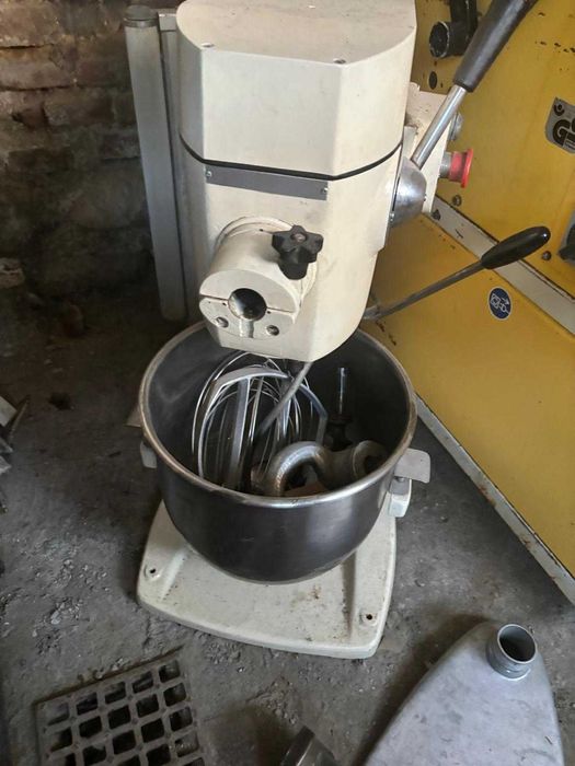 Mixer pentru creme