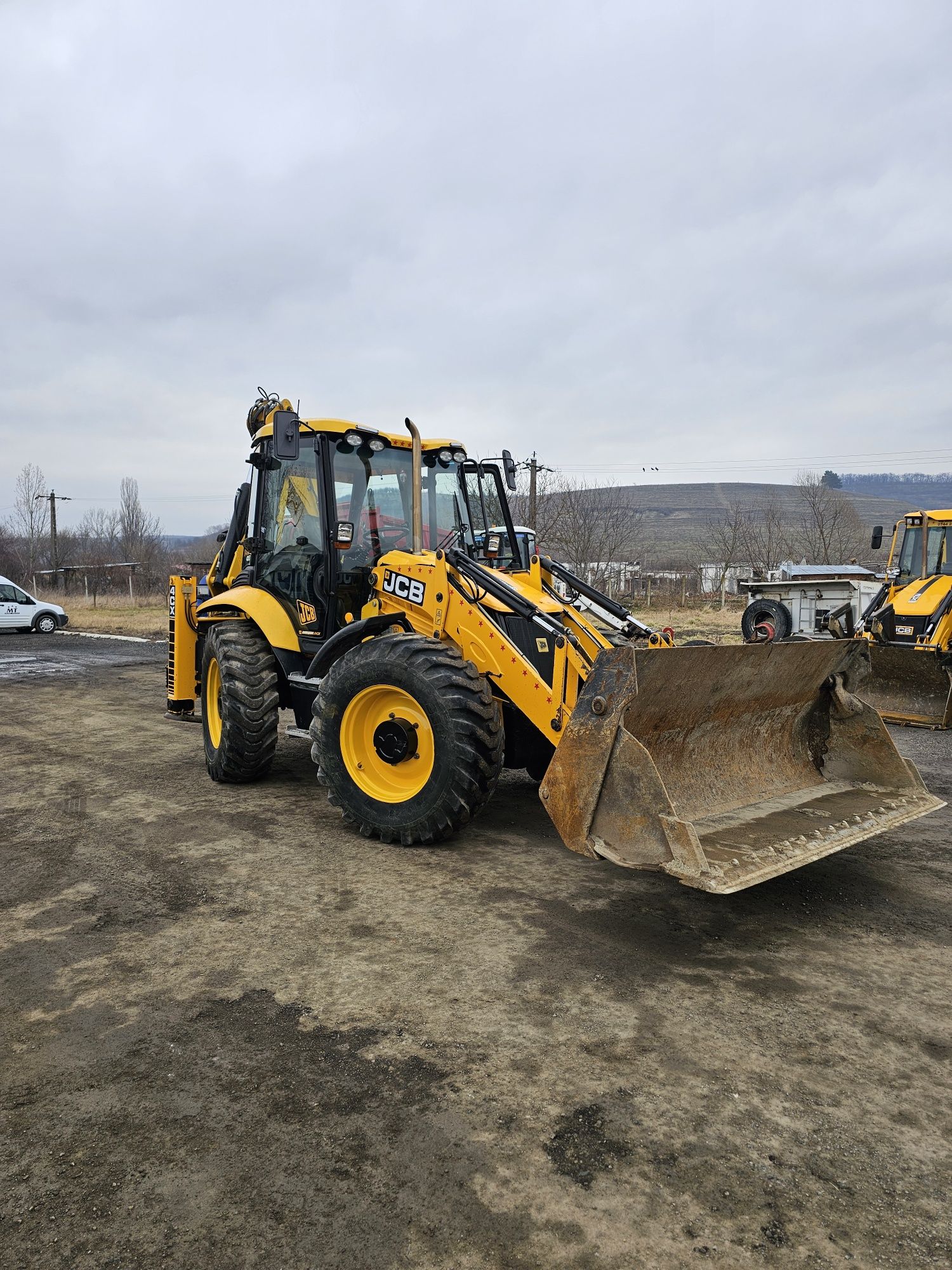 Vând Buldo JCB 4cx