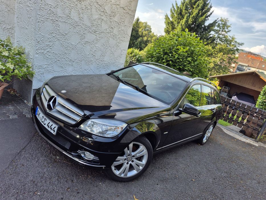 Mercedes  c combi limusina recent achizitionat
