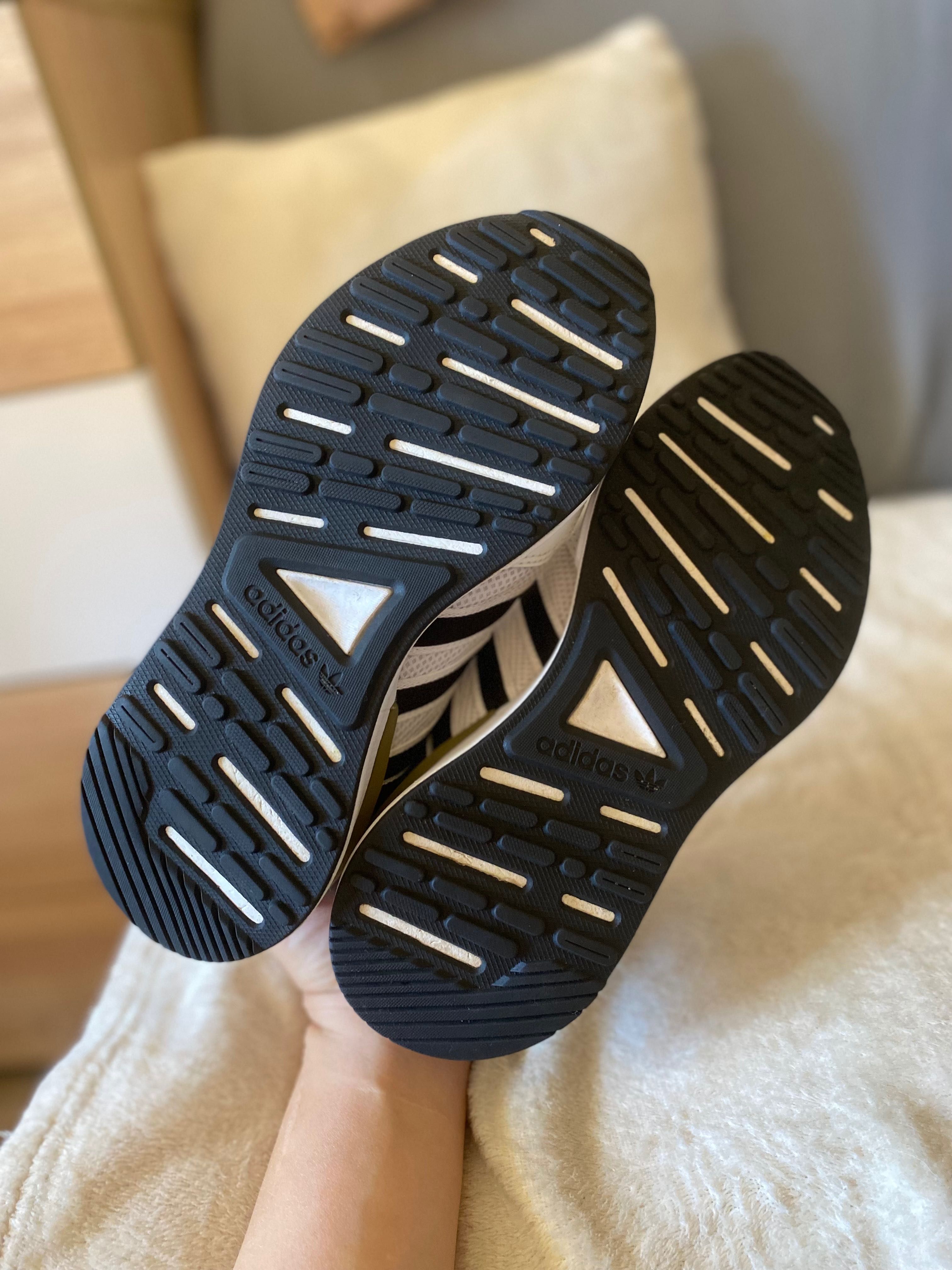Спортни обувки Adidas