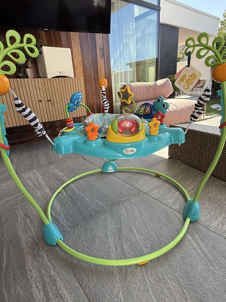 Centru de activitati baby Einstein