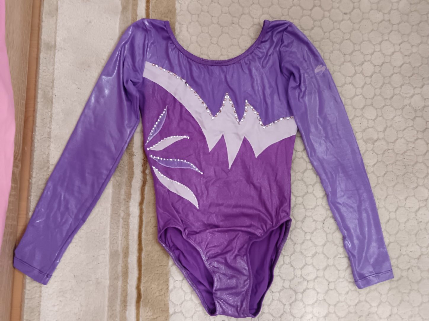 Costum gimnastica mărime M