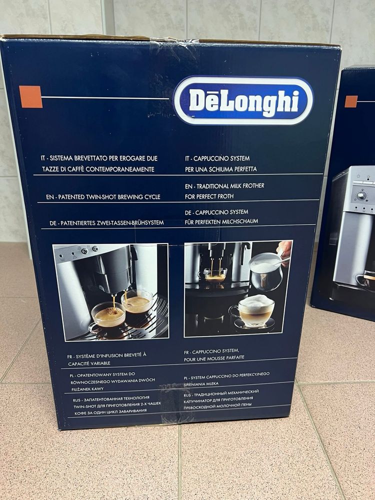 Vand aparat profesional de facut cafea DeLonghi